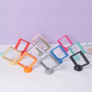 Ingrosso pellicola trasparente in PE 3D con cornice galleggiante per gioielli custodia trasparente in acrilico per orecchini con sospensione - Product Image 4