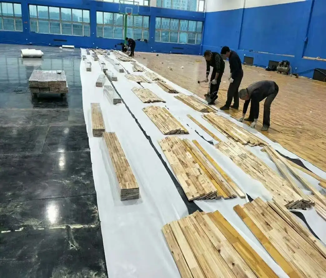 Di alta qualità legno di acero campo da basket pavimentazione campo da basket tipo di legno per l'esportazione