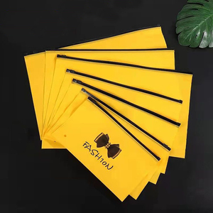 Bolsas de Plástico Personalizadas con Logotipo, Cierre Hermético, Material Reciclable, Color Amarillo, Bolsa Resistente con Cierre de Seguridad para Ropa y Zapatos - Product Image 6