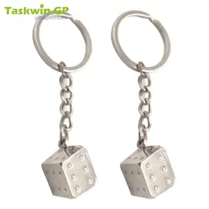 Taskwingifts Manufacture wholesale custom logo made zinc alloy metal casino shaped 3d oem silver dice key chain dice keychain