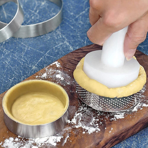 Anneau de tarte de 3.15 pouces anneaux de tarte perforés pour la cuisson en acier inoxydable anneau de gâteau rond antiadhésif, <span class=keywords><strong>tartelette</strong></span> de cercle de <span class=keywords><strong>moule</strong></span> à pâtisserie en métal - Product Image 4