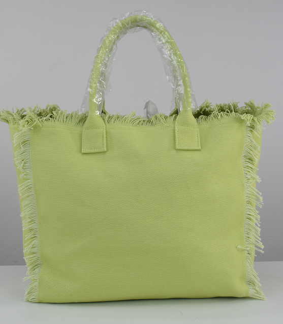 สีเขียวอ่อน