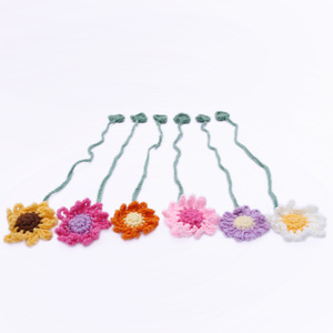 Colgantes tejidos a mano transfronterizos, accesorios de ropa, marcapáginas de margaritas de ganchillo, marcapáginas de hilo de ganchillo hechos a mano. - Product Image 1