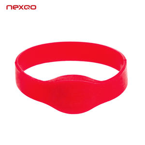 무료 샘플 세련된 <span class=keywords><strong>RFID</strong></span> 팔찌 125khz 13.56 Mhz 패시브 <span class=keywords><strong>RFID</strong></span> 마이크로 칩 팔찌 NFC 식품 등급 실리콘 팔찌 - Product Image 2