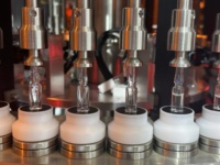 Sirop contre la toux automatisé rinçant le liquide de santé de machines de remplissage et le dispositif de capsulage de cachetage