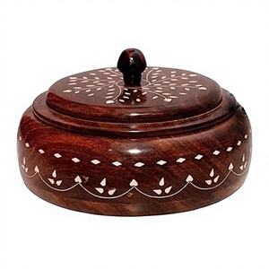 Frutos Secos Redondos de Madera Marrón para Regalos - Artesanía Moderna - Product Image 1