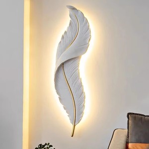Lámpara de pared LED de <span class=keywords><strong>plumas</strong></span> creativa nórdica para sala de estar, dormitorio, <span class=keywords><strong>cama</strong></span>, luces decorativas, instalación empotrada de cuerpo de resina - Product Image 1