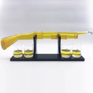 2021 Nieuwe Ontwerp Rifle Gun Whiskey Decanter Shotgun Pistool Grote Decanter Set Met 4 Bullet Whiskey Glazen En Houten Basis