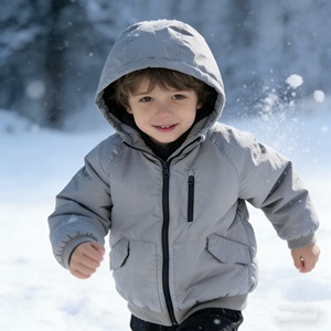 Veste d'hiver épaisse à capuche pour garçons, rembourrage 100% polyester, respirante, durable, équipement pour l'extérieur par temps froid - Product Image 3