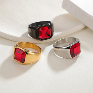 Bague de fiançailles en acier titane avec zircone cubique brillante de luxe, plaquée or 18 carats PVD, bijoux tendance imperméables - Product Image 4