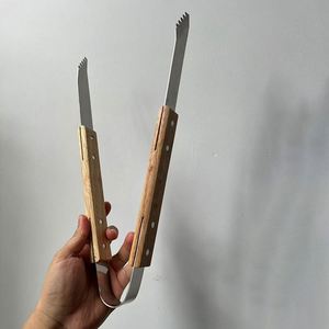 Pinces de barbecue en acier inoxydable avec manche en bois pour la cuisson au charbon de bois - Product Image 6
