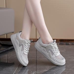 Zapatillas Deportivas de Mujer con Malla y Cordones, Transpirables, con Entresuela de EVA, Suela de Goma, Color Sólido, Diseño Degradado - Product Image 2