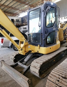 Excavadora Usada Komatsu PC55MR de 5.5 Toneladas en Perfectas Condiciones, Modelo 2021, Caja de Cambios, Bomba, Rodamientos, Cabina Confortable con Aire Acondicionado - Product Image 5