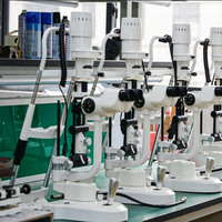 Lampe à Fente Numérique ML-350 Très Demandée – Microscope avec 5 Niveaux d'Agrandissement pour Examens Ophtalmiques