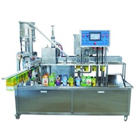 Machine de remplissage, de scellage et de bouchage pour sachets debout/sachets à bec/tubes doypack de jus de fruits naturels