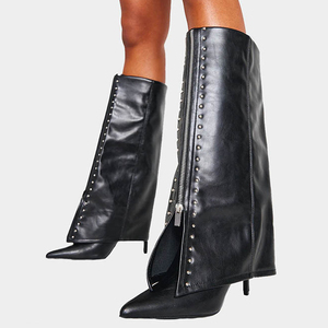 Botas de tacón alto para mujer con punta metálica, remaches superpuestos y cremallera frontal, estilo pantalón largo - Product Image 1