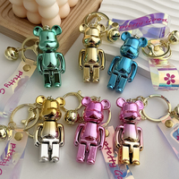 En gros Porte-clés en acrylique 3D : Couple d'ours agressifs, Pendentifs clochettes ours en peluche, Porte-clés de voiture, Ornements de sac, Porte-clés anime et dessin animé