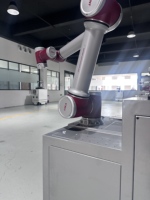 Robot JAKA ZU5 haute précision avec une charge utile de 5 kg, disponible en stock, pour automatiser les applications industrielles à faible coût total