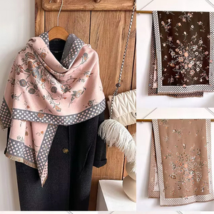 <span class=keywords><strong>2025</strong></span> High-End Damen Langer Schal Schal Eleganter warmer Kaschmir-Feel Retro-Druck in Kontrast farben für den Herbst <span class=keywords><strong>Winter</strong></span>