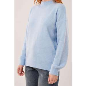เสื้อสเวตเตอร์ถักสีน้ำเงินสไตล์มินิมอลสำหรับผู้หญิง แขนยาว ป้องกันขนร่วง คอริบ 16 กรัม แบบพื้นฐาน - Product Image 4