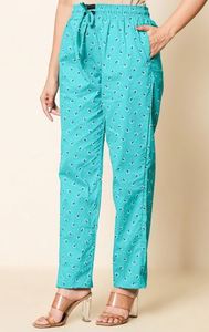 ชุดนอนผู้หญิงแบบเรียบง่าย สวมใส่สบายทุกวัน ชุดนอนผู้หญิงสำหรับใส่ที่บ้าน ผ้าเนื้อนุ่ม สไตล์ลำลอง ราคาดีที่สุดจากผู้ผลิต - Product Image 2