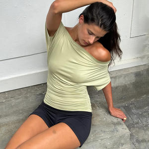 Penjualan laris keluaran baru musim panas kaus Wanita Atasan kecil pas badan Satu bahu berlipat perempuan seksi - Product Image 1