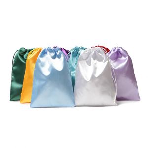 Pochette cadeau en satin de bonne qualité avec pompons, pochette à bijoux en satin, logo personnalisé pour perruques et chaussures - Product Image 1