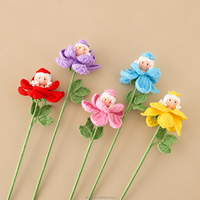 Cadeau de la Saint-Valentin, bouquet de fleurs en crochet fait main de luxe, fil chenille doux, arrangement floral féerique pour femmes