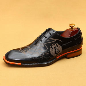 Zapatos de cuero para hombre más vendidos, zapatos de cuero con acabado brillante, cuero de vaca genuino, zapatos formales de negocios grabados de estilo inglés - Product Image 5