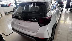 <span class=keywords><strong>Toyota</strong></span> <span class=keywords><strong>Yaris</strong></span> L Zhixuan X Perol automatique <span class=keywords><strong>2020</strong></span> avec volant à gauche, moteur turbo, sièges en cuir, pneus R17 - Product Image 6