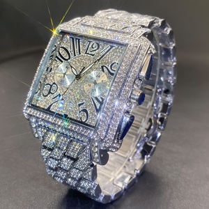 Orologio di Lusso Hip-Hop Dorato con Movimento <span class=keywords><strong>al</strong></span> <span class=keywords><strong>Quarzo</strong></span>, Calendario, Quadrante Quadrato, Numeri Romani e Lunetta con Strass Scintillanti - Product Image 1