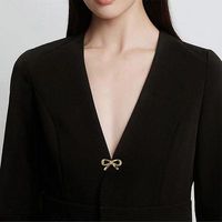 Bros Kerah Berbentuk Pita untuk Wanita, Mencegah Terlihatnya Pakaian Dalam. Setelan Sweater Kasual Serbaguna Wanita dengan Kancing Pin