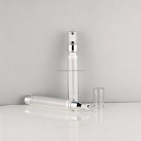 Flacon applicateur professionnel innovant en forme de seringue de 10 ml et 5 ml avec bille massante sous vide pour essence contour des yeux et formule cosmétique