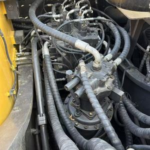 Excavatrice sur chenilles Volvo EC240 d'occasion, 24 tonnes, en bon état - Product Image 4