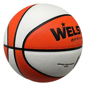 Ukuran Resmi 7 Bola Basket Disesuaikan Logo Pelatihan Basket Higroskopis PU Bola Basket Dilaminasi