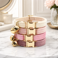 Collier pour chat en velours personnalisé avec clochette, gravure laser personnalisée, anneau de cou réglable pour chaton, collier doux pour animaux de compagnie, vente en gros