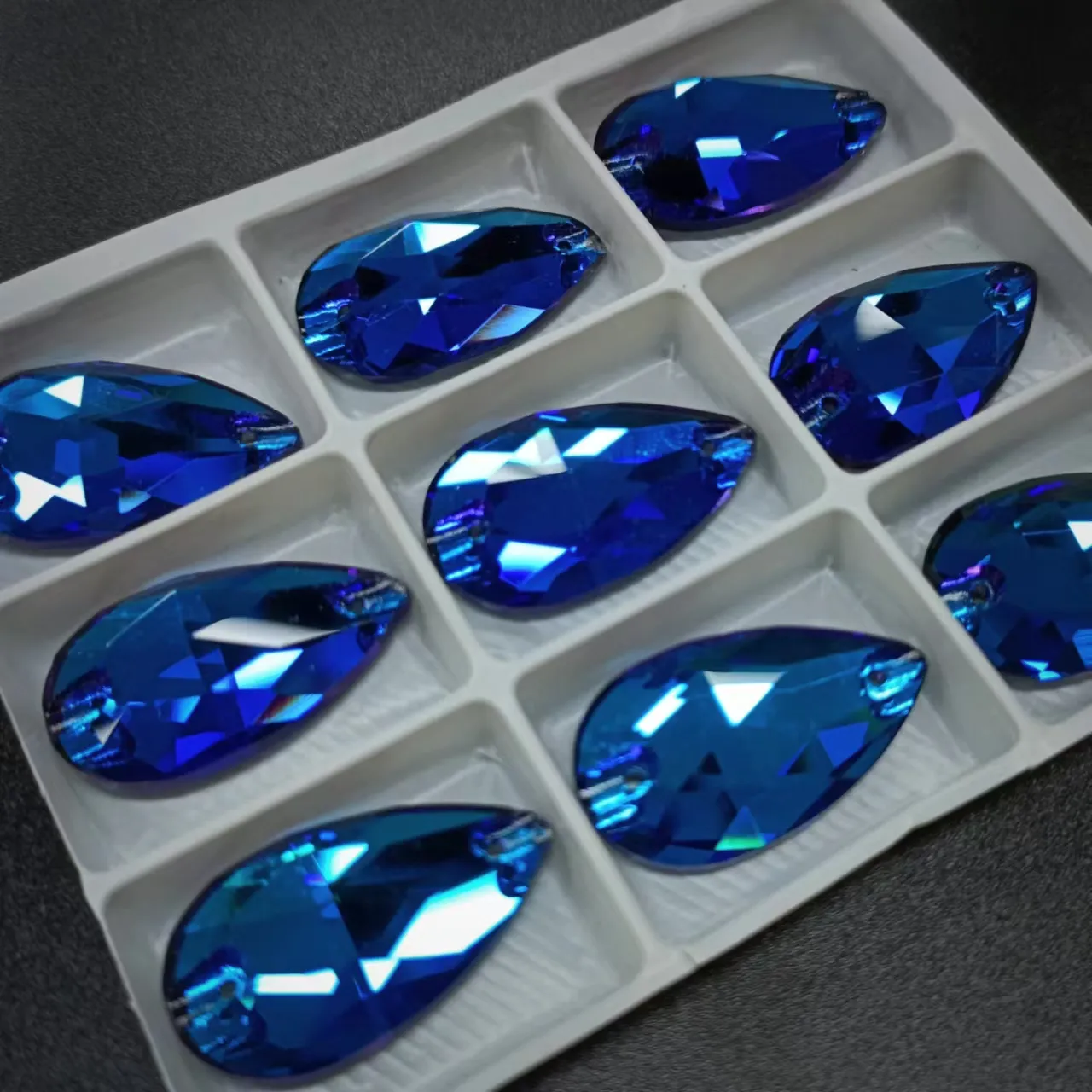 Drop bentuk kristal AB berlian imitasi datar kembali menjahit 2 lubang 1 lubang 0 lubang untuk garmen dekorasi disesuaikan ukuran