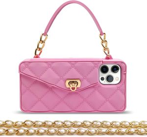 Funda de Cuero Acolchada de Lujo con Cadena Metálica para 17 16 15 14 13 Pro Max, Funda Tipo Cartera Acolchada Moderna y a la Moda - Product Image 1