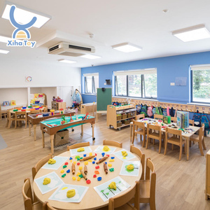 Set di Mobili Moderni Montessori per Aula Prescolare, Tavolo e Sedie in Legno per Bambini, per Camera da Letto, Asilo Nido e Centro Diurno - Product Image 1