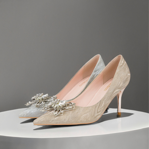 <span class=keywords><strong>Scarpe</strong></span> <span class=keywords><strong>da</strong></span> <span class=keywords><strong>Sposa</strong></span> <span class=keywords><strong>da</strong></span> Donna con <span class=keywords><strong>Tacco</strong></span> Alto a Stiletto 5cm, <span class=keywords><strong>Scarpe</strong></span> Eleganti con <span class=keywords><strong>Tacco</strong></span> <span class=keywords><strong>Basso</strong></span>, Lucide con Fibbia, Impermeabili, Slip-On per Estate/Inverno - Product Image 1