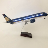 Différents types de modèles d'avions de 47cm avec lumière LED pour la collection de meubles et de souvenirs d'avions d'aéroport de voyage