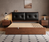 Lit double en bois massif de style médiéval avec tiroirs sous le lit, prise de charge USB et dossier rembourré SMC095