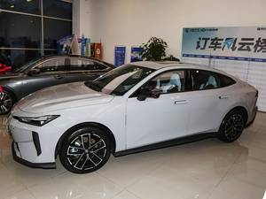 รถยนต์ฉะฉันหางเสือ รุ่นปี 2024 ฉางอัน UNI-V สมาร์ท อิเล็กทริก IDD บลู เวิล ระยะทางวิ่งไฟฟ้า 136 กม. รุ่นสมาร์ท คูล อิดิชั่น รถยนต์ไฮบริดแบบเสียบปลั๊ก รถยนต์ไฟฟ้าขนาดกะทัดรัด - Product Image 3