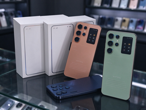 โทรศัพท์มือถือ S25 ultra 5G ของแท้ใหม่เอี่ยม รุ่น Global ยังไม่ได้แกะซีล ดีไซน์ทันสมัย ตัวเครื่องบางเฉียบ - Product Image 1
