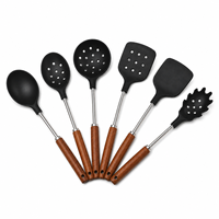 Ustensile de cuisine léger et durable en silicone de qualité alimentaire avec poignée en bois, spatule, cuillère, fourchette à pâtes, gadget antiadhésif