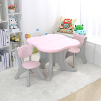 Feelbaby personnalisé en gros trèfle à quatre feuilles conception en plastique enfant table chaise ensemble pour l'école en plein air chambre garderie meubles bas