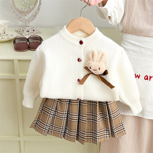 Ensemble deux pièces pour bébé fille automne/hiver 2025, <span class=keywords><strong>pull</strong></span> en polyester doux tricoté et jupe - Product Image 3