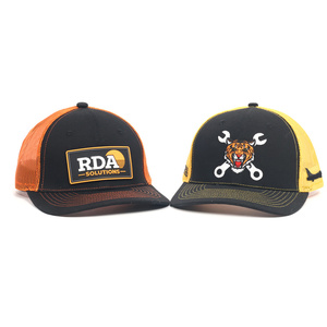 Hochwertige <span class=keywords><strong>Richardson</strong></span> 112 Trucker Caps mit Leder-Patch und Gummi-Patch - Product Image 2