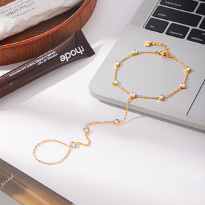 Pulsera de dedo de acero inoxidable chapada en oro de 18 quilates con circonita brillante, cadena de mano con corazón de acero inoxidable que no se desvanece, joyería para mujer - Product Image 4