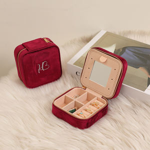 Boîte à bijoux portable en velours avec logo personnalisé, mini boîte de rangement pour bijoux, organisateur de bijoux en cuir PU, boîte à bijoux de voyage pour collier, boucles d'oreilles - Product Image 1